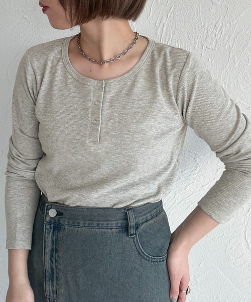 apres jour mignon（アプレジュールミニョン）の「ヘンリーネックリブプルオーバー【ZOZOTOWN限定アイテム】（Tシャツ/カットソー・レディース・杢グレー/ブラック/アイボリー/ネイビー/レッド・X-LARGE/フリー）」の4枚目の写真