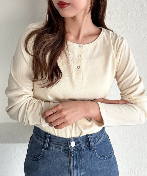 apres jour mignon（アプレジュールミニョン）の「ヘンリーネックリブプルオーバー【ZOZOTOWN限定アイテム】（Tシャツ/カットソー・レディース・杢グレー/ブラック/アイボリー/ネイビー/レッド・X-LARGE/フリー）」の6枚目の写真
