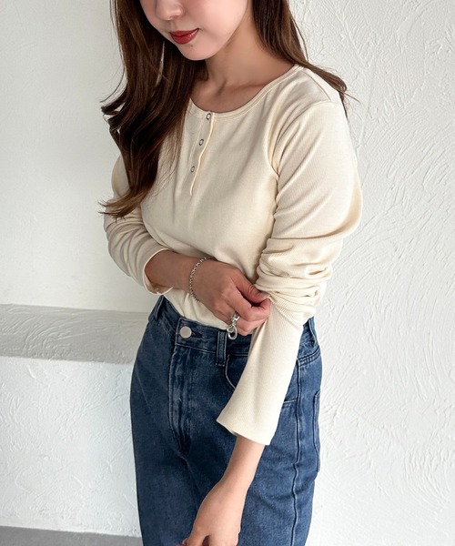 apres jour mignon（アプレジュールミニョン）の「ヘンリーネックリブプルオーバー【ZOZOTOWN限定アイテム】（Tシャツ/カットソー・レディース・杢グレー/ブラック/アイボリー/ネイビー/レッド・X-LARGE/フリー）」の8枚目の写真
