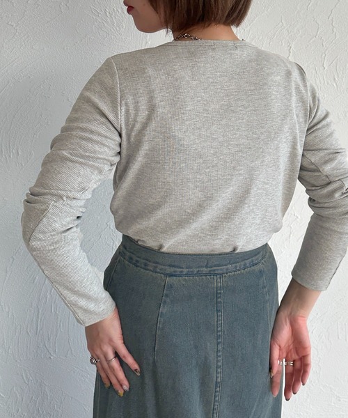 apres jour mignon（アプレジュールミニョン）の「ヘンリーネックリブプルオーバー【ZOZOTOWN限定アイテム】（Tシャツ/カットソー・レディース・杢グレー/ブラック/アイボリー/ネイビー/レッド・X-LARGE/フリー）」の22枚目の写真