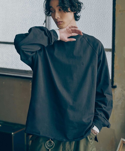 Bleme(ブレム)の「カットオフデザイン ロングスリーブ スリット入り ロゴ刺繍ルーズロンT(Tシャツ/カットソー・メンズ・ブラック/ホワイト/ネイビー・XL/S/M/L)」の3枚目の写真