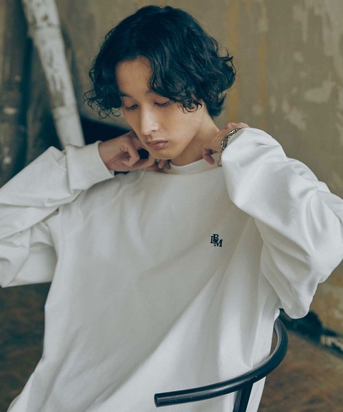 Bleme(ブレム)の「カットオフデザイン ロングスリーブ スリット入り ロゴ刺繍ルーズロンT(Tシャツ/カットソー・メンズ・ブラック/ホワイト/ネイビー・XL/S/M/L)」の20枚目の写真