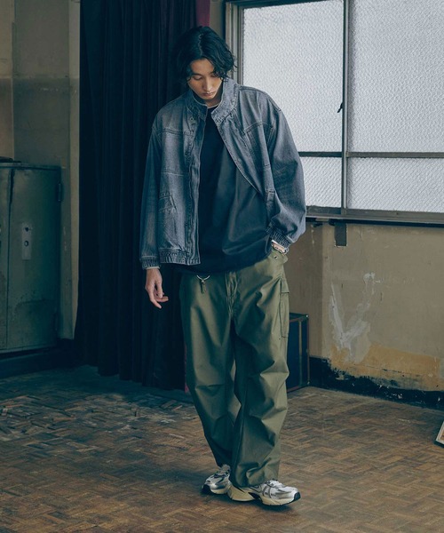 Bleme(ブレム)の「カットオフデザイン ロングスリーブ スリット入り ロゴ刺繍ルーズロンT(Tシャツ/カットソー・メンズ・ブラック/ホワイト/ネイビー・XL/S/M/L)」の5枚目の写真