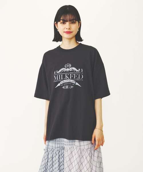 MILKFED.（ミルクフェド）の「EMBLEM LOGO WIDE S/S TEE（Tシャツ/カットソー・レディース・オフホワイト/ライトピンク/チャコール・M/L）」の21枚目の写真
