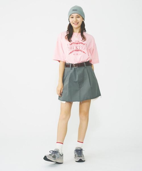 MILKFED.（ミルクフェド）の「EMBLEM LOGO WIDE S/S TEE（Tシャツ/カットソー・レディース・オフホワイト/ライトピンク/チャコール・M/L）」の6枚目の写真