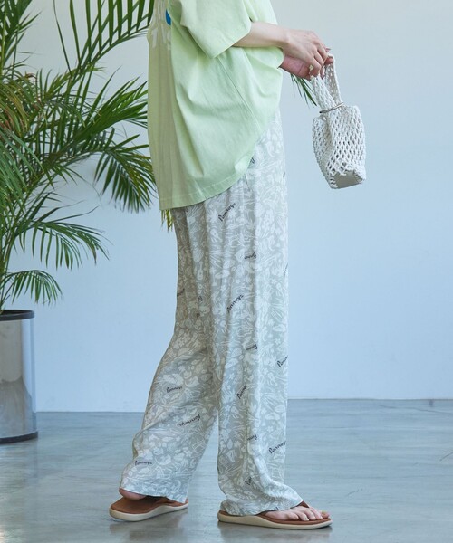 PENNEYS(ぺニーズ)の「PenneysHAWAII(ぺニーズハワイ)別注アロハパンツ(セットアップ対応)(その他パンツ・レディース・ベージュ/オレンジ/コバルトブルー/ネイビー・FREE)」の14枚目の写真