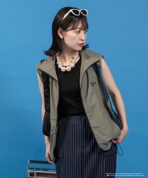 Reebok/Perushu別注 スタンドネック配色切り替えナイロンベスト