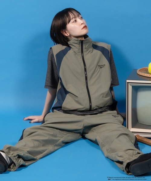 セール】Reebok／Perushu別注 スタンドネック配色切り替えナイロン