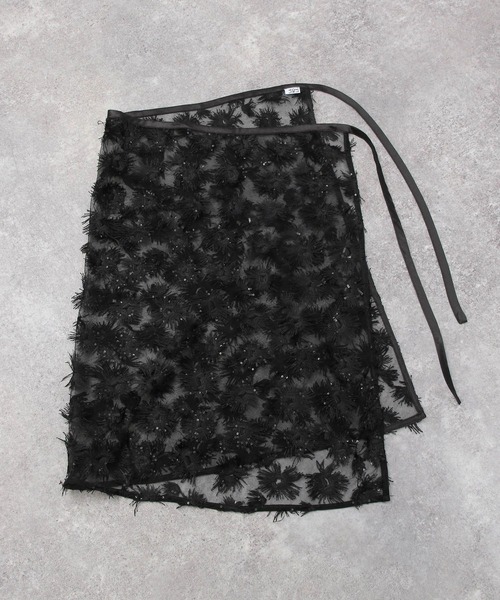 LAKOLE（ラコレ）の「スパンコールラップスカート / 129023（スカート・レディース・オフホワイト/ブラック・FREE）」の20枚目の写真