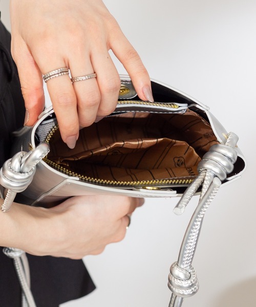 pumpkin port(パンプキンポート)の「サコッシュ 斜め掛けBAG(ショルダーバッグ・レディース・ベージュ/シルバー/アイボリー/ブラック/ブラウン/ゴールド・FREE)」の13枚目の写真