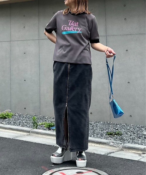 mi via loca(ミヴィアロカ)の「リネンライクスラブ天竺 That Gallery ロゴ リンガーTシャツ(Tシャツ/カットソー・レディース・オフホワイト/ナチュラル/スミクロ・FREE)」の19枚目の写真