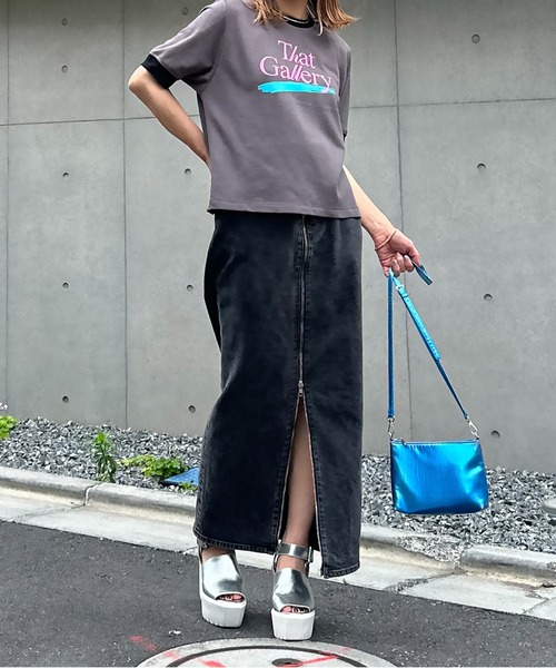 mi via loca(ミヴィアロカ)の「リネンライクスラブ天竺 That Gallery ロゴ リンガーTシャツ(Tシャツ/カットソー・レディース・オフホワイト/ナチュラル/スミクロ・FREE)」の21枚目の写真