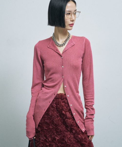 yae(ヤエ)の「Everyday slim fit cardigan / エブリデイスリムフィットカーディガン(カーディガン/ボレロ・レディース・グレー/レッド/ブラック/ピンク/ライトブルー/フューシャピンク/ライトグリーン/ゴールド・FREE)」の7枚目の写真