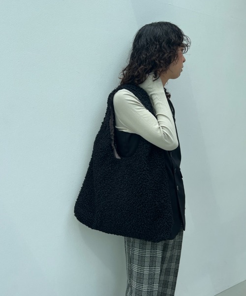 y/m（イム）の「プードルラウンドトートBAG（トートバッグ・レディース・ブラウン/ブラック・FREE）」の12枚目の写真