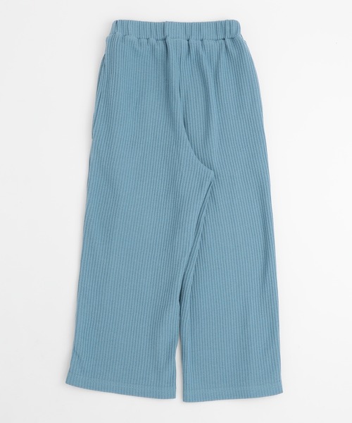URBAN CHERRY（アーバンチェリー）の「【さらっと触感】ワッフルサイドリングボタンデザインストレートパンツ（その他パンツ・キッズ・ブルー/ブラック/ホワイト・110cm/120cm/130cm/140cm/150cm）」の13枚目の写真