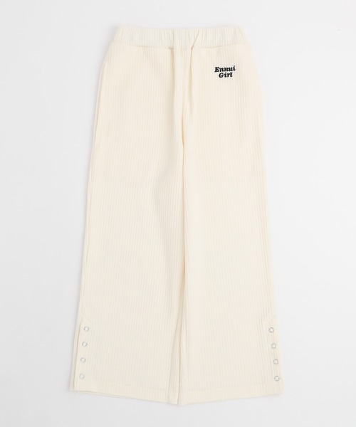 URBAN CHERRY（アーバンチェリー）の「【さらっと触感】ワッフルサイドリングボタンデザインストレートパンツ（その他パンツ・キッズ・ブルー/ブラック/ホワイト・110cm/120cm/130cm/140cm/150cm）」の15枚目の写真