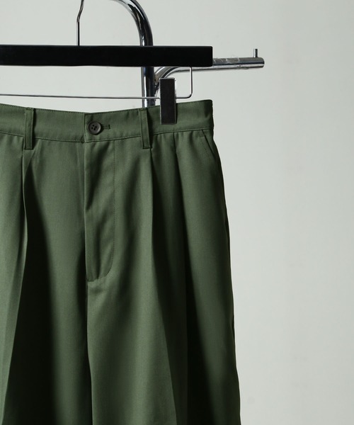 NILWAY（ニルウェイ）の「420g/m TR 2タック センタープレス ワイドストレートスラックス / 2タック デザイン ワイドストレートスラックス 【セットアップ対応】（スラックス・メンズ・モスグリーン系/チャコール/ブラック/ネイビー/ホワイト・SMALL/MEDIUM/LARGE）」の8枚目の写真
