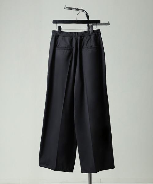 NILWAY（ニルウェイ）の「420g/m TR 2タック センタープレス ワイドストレートスラックス / 2タック デザイン ワイドストレートスラックス 【セットアップ対応】（スラックス・メンズ・モスグリーン系/チャコール/ブラック/ネイビー/ホワイト・SMALL/MEDIUM/LARGE）」の14枚目の写真