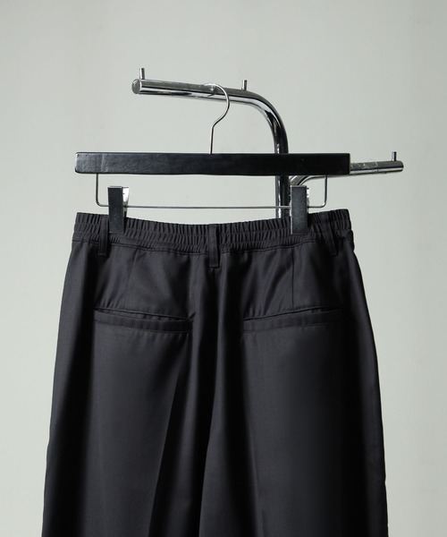 NILWAY（ニルウェイ）の「420g/m TR 2タック センタープレス ワイドストレートスラックス / 2タック デザイン ワイドストレートスラックス 【セットアップ対応】（スラックス・メンズ・モスグリーン系/チャコール/ブラック/ネイビー/ホワイト・SMALL/MEDIUM/LARGE）」の15枚目の写真