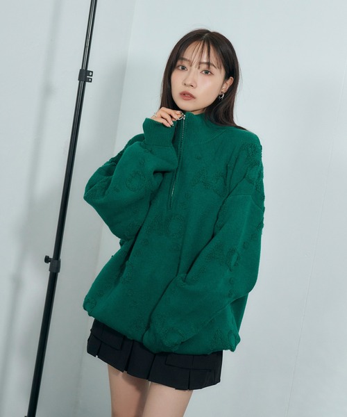 ANDGEEBEE(アンジービー)の「UNISEX モノグラムハーフジップニット(ニット/セーター・レディース・グリーン/アイボリー・FREE)」の4枚目の写真