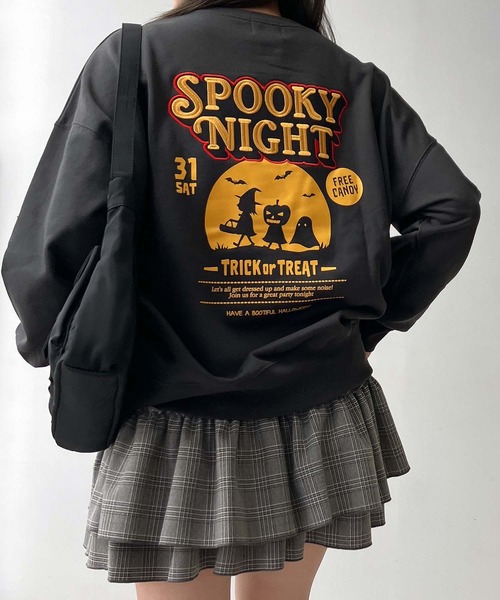 AS KNOW AS plus（アズノゥアズプラス）の「◇ワンポイントロゴ刺繍 おばけプリントオーバーサイズスウェットプルオーバー（スウェット・レディース・グリーン/スミクロ/キナリ/杢グレー/ホワイト系/ブラック系/アイボリー系/ブルー/ブラック系1/アイボリー系1/パープル系1/ベージュ系1・FREE）」の5枚目の写真