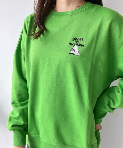 AS KNOW AS plus（アズノゥアズプラス）の「◇ワンポイントロゴ刺繍 おばけプリントオーバーサイズスウェットプルオーバー（スウェット・レディース・グリーン/スミクロ/キナリ/杢グレー/ホワイト系/ブラック系/アイボリー系/ブルー/ブラック系1/アイボリー系1/パープル系1/ベージュ系1・FREE）」の10枚目の写真