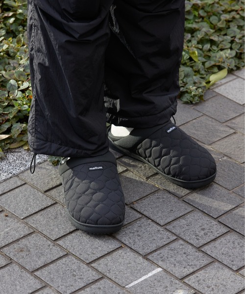 meltum(メルタム)の「QUILT MOC SHOES(サンダル・メンズ・ブラック・SMALL/MEDIUM/LARGE)」の6枚目の写真