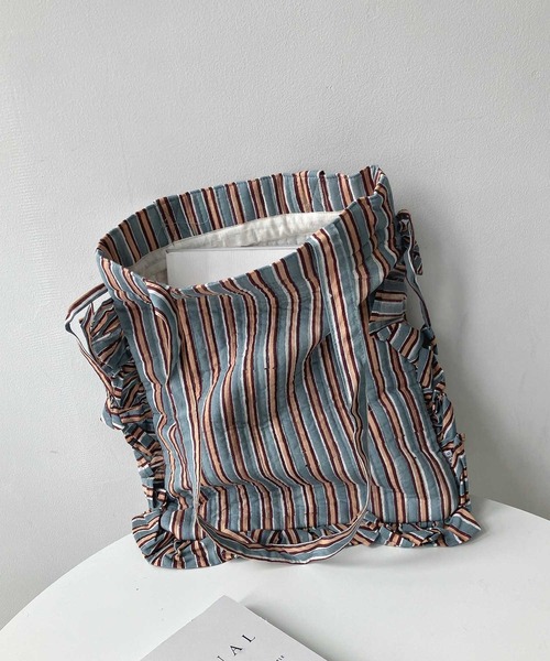 AS KNOW AS plus（アズノゥアズプラス）の「インドキルトフリル巾着トートバッグ（トートバッグ・レディース・ホワイト系/グレー系/グリーン系/ターコイズブルー系/ブルー系/ピンク系/グリーン/ピンク/ブルー系1/イエロー/アイボリー・FREE）」の8枚目の写真