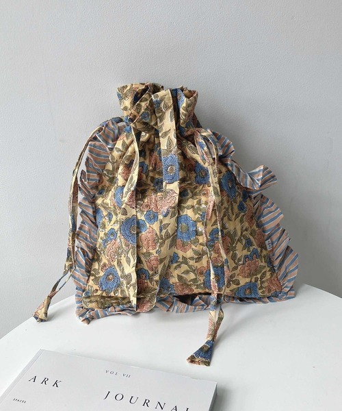 AS KNOW AS plus（アズノゥアズプラス）の「インドキルトフリル巾着トートバッグ（トートバッグ・レディース・ホワイト系/グレー系/グリーン系/ターコイズブルー系/ブルー系/ピンク系/グリーン/ピンク/ブルー系1/イエロー/アイボリー・FREE）」の15枚目の写真