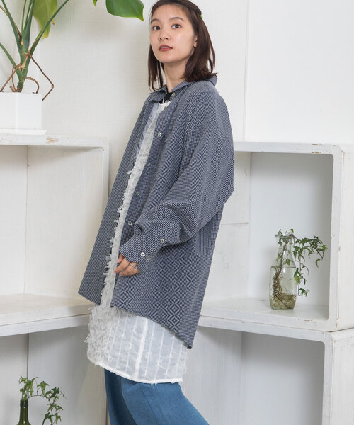 POU DOU DOU(プードゥドゥ)の「ポイント刺繍オーバーサイズシャツ(シャツ/ブラウス・レディース・ブルー/ネイビー/キナリ・M)」の10枚目の写真