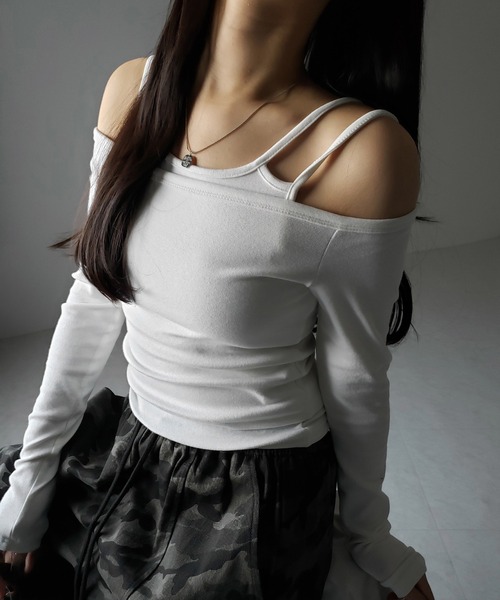 me+em select（ミームセレクト）の「※【 ２color 】レイヤードダブルストラップオフショルトップス ／ layerd double strap off shoulder tops（Tシャツ/カットソー・レディース・ブラック/ホワイト・SMALL）」の6枚目の写真