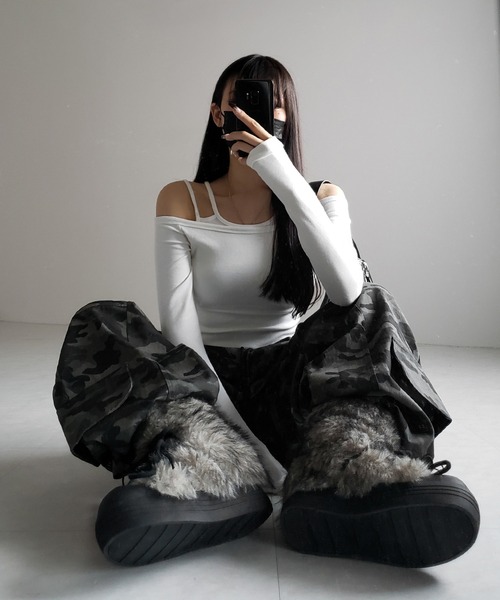 me+em select（ミームセレクト）の「※【 ２color 】レイヤードダブルストラップオフショルトップス ／ layerd double strap off shoulder tops（Tシャツ/カットソー・レディース・ブラック/ホワイト・SMALL）」の15枚目の写真