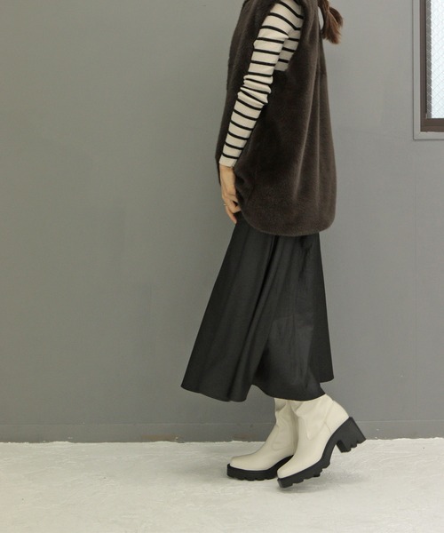 SOROTTO(ソロット)の「厚底 ストレッチロングブーツ/スクエアトゥ(ブーツ・レディース・ブラック系その他/ブラック/アイボリー・S/M/L/LL)」の13枚目の写真
