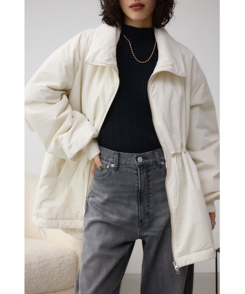 AZUL by moussy（アズールバイマウジー）の「中綿デザインミドルコート（ダウンジャケット/コート・レディース・アイボリー/ブラック/カーキ・FREE）」の2枚目の写真