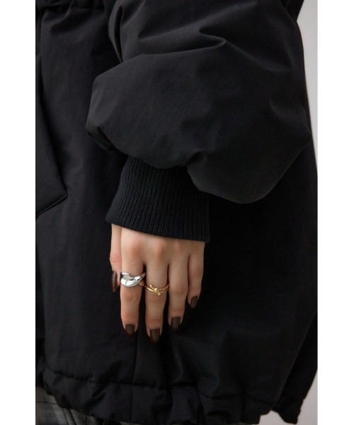 AZUL by moussy（アズールバイマウジー）の「中綿デザインミドルコート（ダウンジャケット/コート・レディース・アイボリー/ブラック/カーキ・FREE）」の13枚目の写真