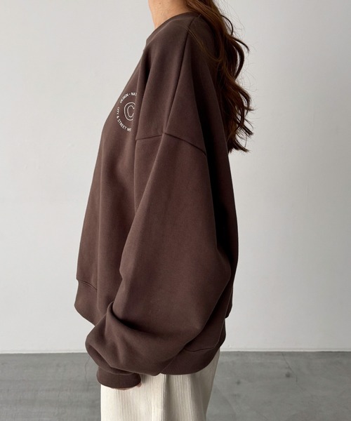 CANAL JEAN(キャナルジーン)の「choice_cnl オリジナルCロゴトレーナー(スウェット・レディース・ブラウン/ブラック・ONE SIZE)」の14枚目の写真