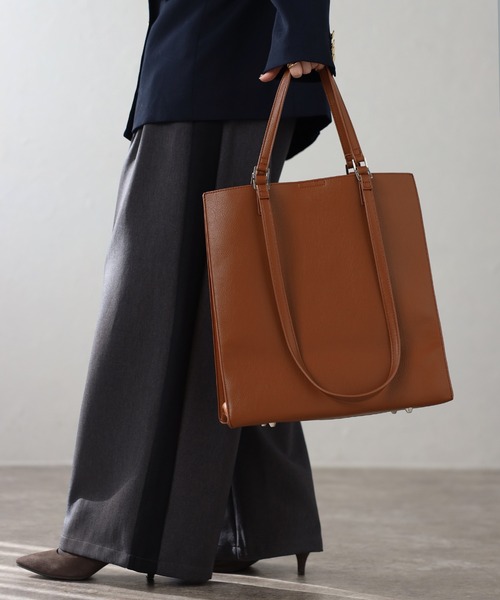 GUSCIO(グッシオ)の「【グッシオベーシック】スクエアダブルハンドル トートバッグ(トートバッグ・レディース・ベージュ系その他/グレー/ブラック/キャメル・FREE)」の18枚目の写真