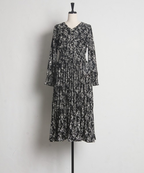 パール付きフラワープリントシャーリングギャザープリーツワンピース（ワンピース）｜tocco closet（トッコ クローゼット）