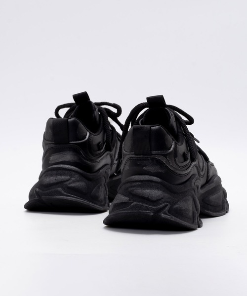 SVEC（シュベック）の「ボリュームソール ダットスニーカー（スニーカー・メンズ・ブラック/グレー・40/42/44）」の12枚目の写真