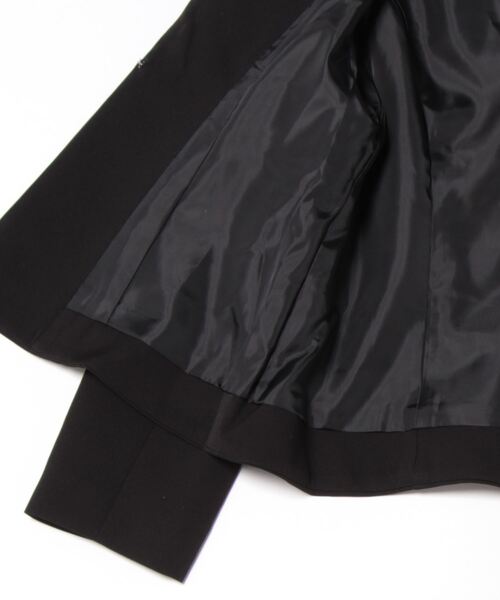 reca（レカ）の「ノーカラーフレアラインジャケット（スーツジャケット・レディース・ベージュ/ブラック・M）」の4枚目の写真