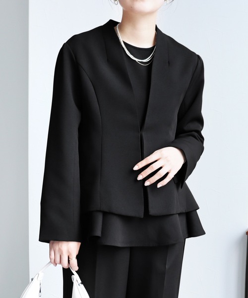 reca（レカ）の「ノーカラーフレアラインジャケット（スーツジャケット・レディース・ベージュ/ブラック・M）」の22枚目の写真