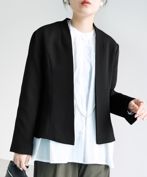 reca（レカ）の「ノーカラーフレアラインジャケット（スーツジャケット・レディース・ベージュ/ブラック・M）」の19枚目の写真