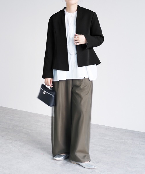 reca（レカ）の「ノーカラーフレアラインジャケット（スーツジャケット・レディース・ベージュ/ブラック・M）」の16枚目の写真