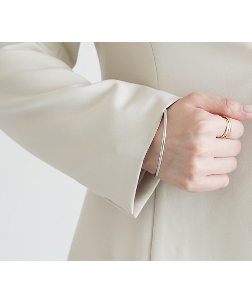 reca（レカ）の「ノーカラーフレアラインジャケット（スーツジャケット・レディース・ベージュ/ブラック・M）」の8枚目の写真
