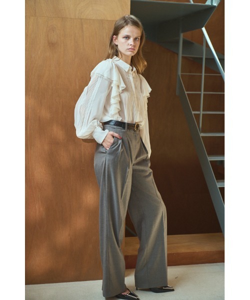Estella.K(エステラケー)の「Loliana Blouse ラッフルレースピンタックBL(シャツ/ブラウス・レディース・オフホワイト/ブラック/モーブ系・FREE)」の8枚目の写真
