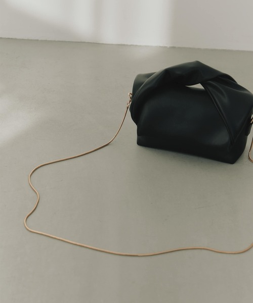 kaene（カエン）の「2wayリュバンバッグ（ショルダーバッグ・レディース・ブラック/アイボリー・FREE）」の2枚目の写真