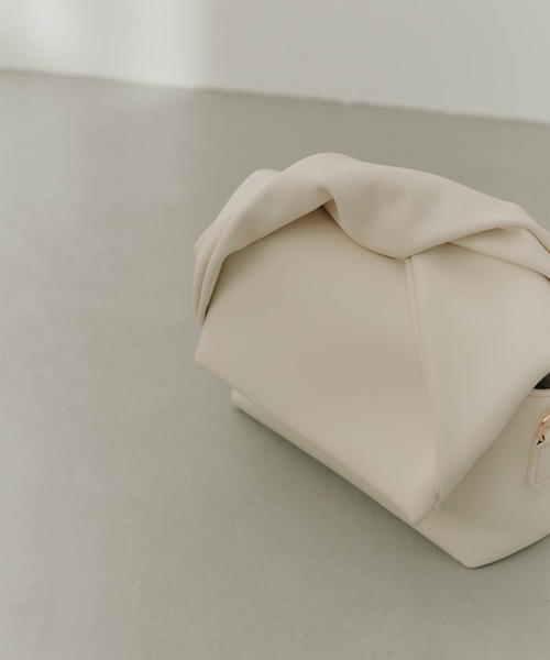 kaene（カエン）の「2wayリュバンバッグ（ショルダーバッグ・レディース・ブラック/アイボリー・FREE）」の16枚目の写真