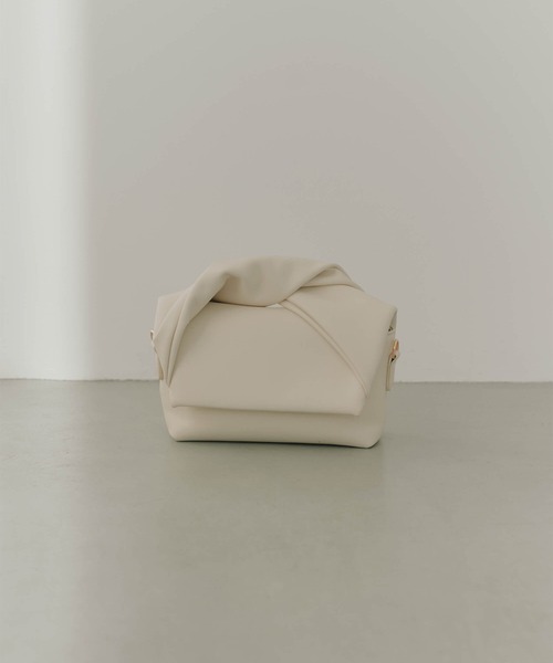 kaene（カエン）の「2wayリュバンバッグ（ショルダーバッグ・レディース・ブラック/アイボリー・FREE）」の15枚目の写真