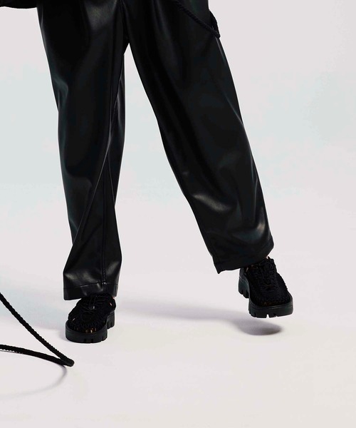 KEEN（キーン）の「KEEN UNEEK PLT / キーン ユニーク ピーエルティ（サンダル・レディース・ブラック・23.0cm/24.0cm/25.0cm/26.0cm）」の2枚目の写真