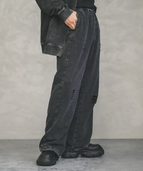 Shoowtime(ショウタイム)の「Pigment dye straight damage sweatpants / ピグメントダイストレートダメージスウェットパンツ(スウェットパンツ・メンズ・ブラック系・X-LARGE/MEDIUM)」の5枚目の写真